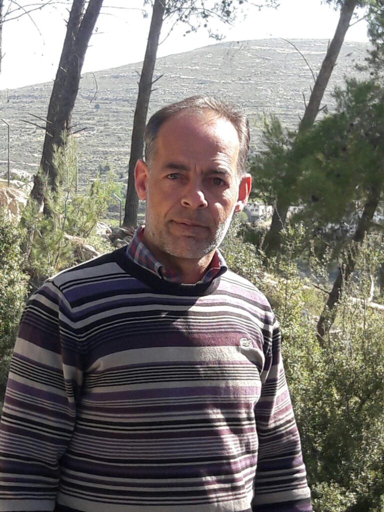 بناء وتقنين مقياس الميول المهنية بصورته الفلسطينية